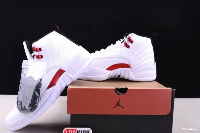 HYPE Air Twist CT8013-106 12 Jordan 0525